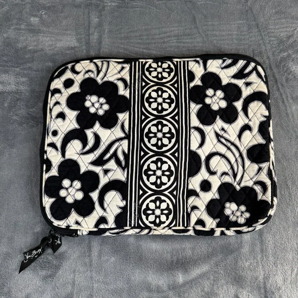 Vera Bradley Laptop Sleeve Floral Black & White 14